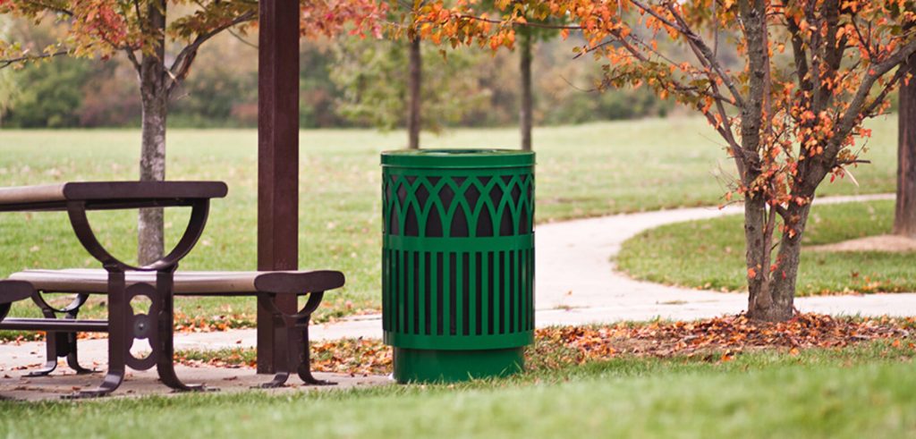 Commercial Trash Cans 